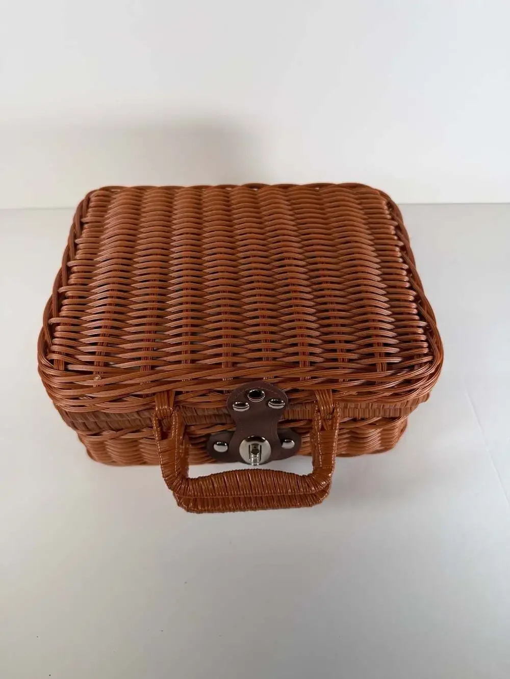 Wicker Baby Gift Basket With Handle - ,